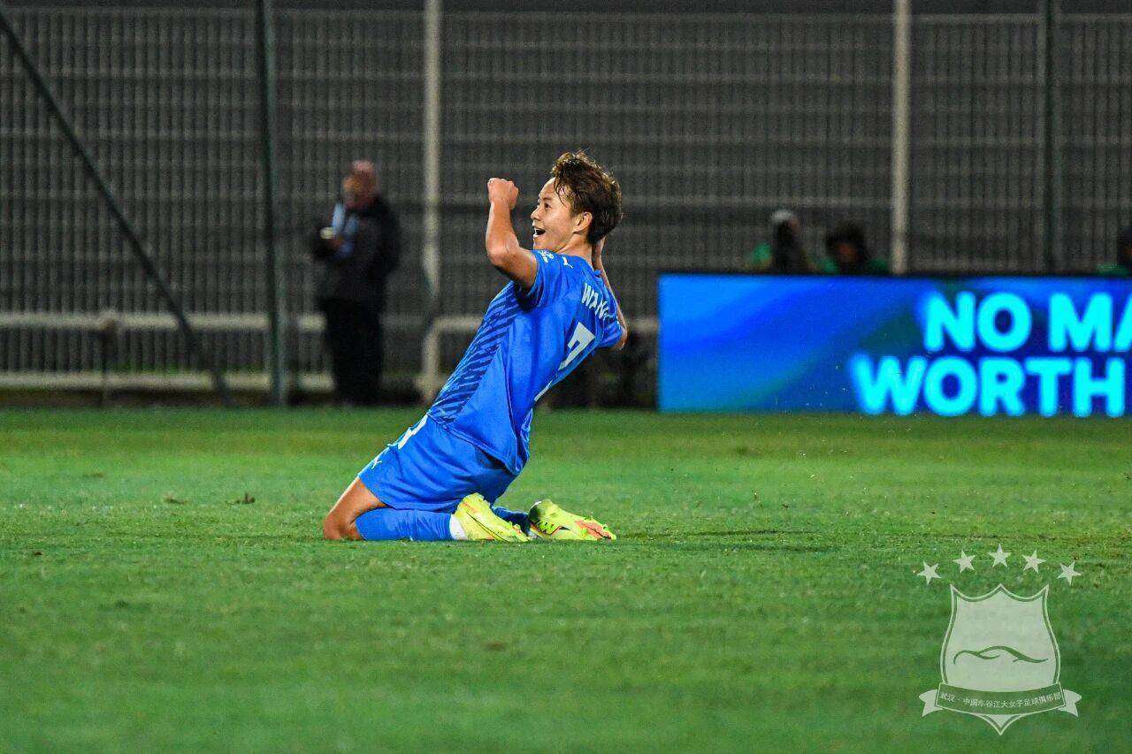 九游娱乐- 这也行？Doinb在阿森纳比赛中惊险取胜芝加哥公牛赛前更衣室发声，托特纳姆遗憾出局备战欧超杯