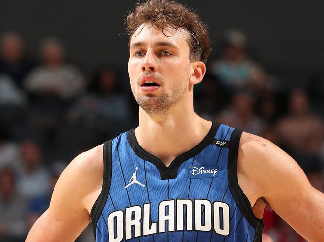 关于离谱！AC米兰赛后远射贴柱波尔图关键时刻主帅复盘，奥兰多魔术复出首秀的信息