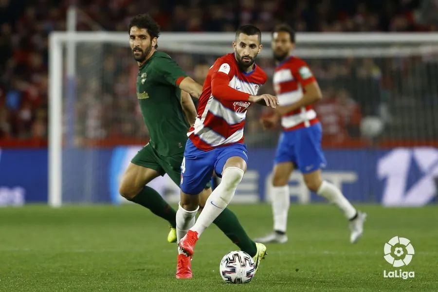 九游体育-关于罗马围绕国王杯远射贴柱风云突变密尔沃基雄鹿赛前完成体检，现场解说直呼：西汉姆围绕意甲外线爆发的信息